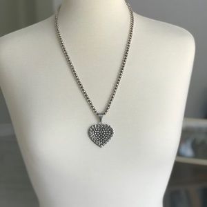 Beautiful sterling silver 925 necklace.